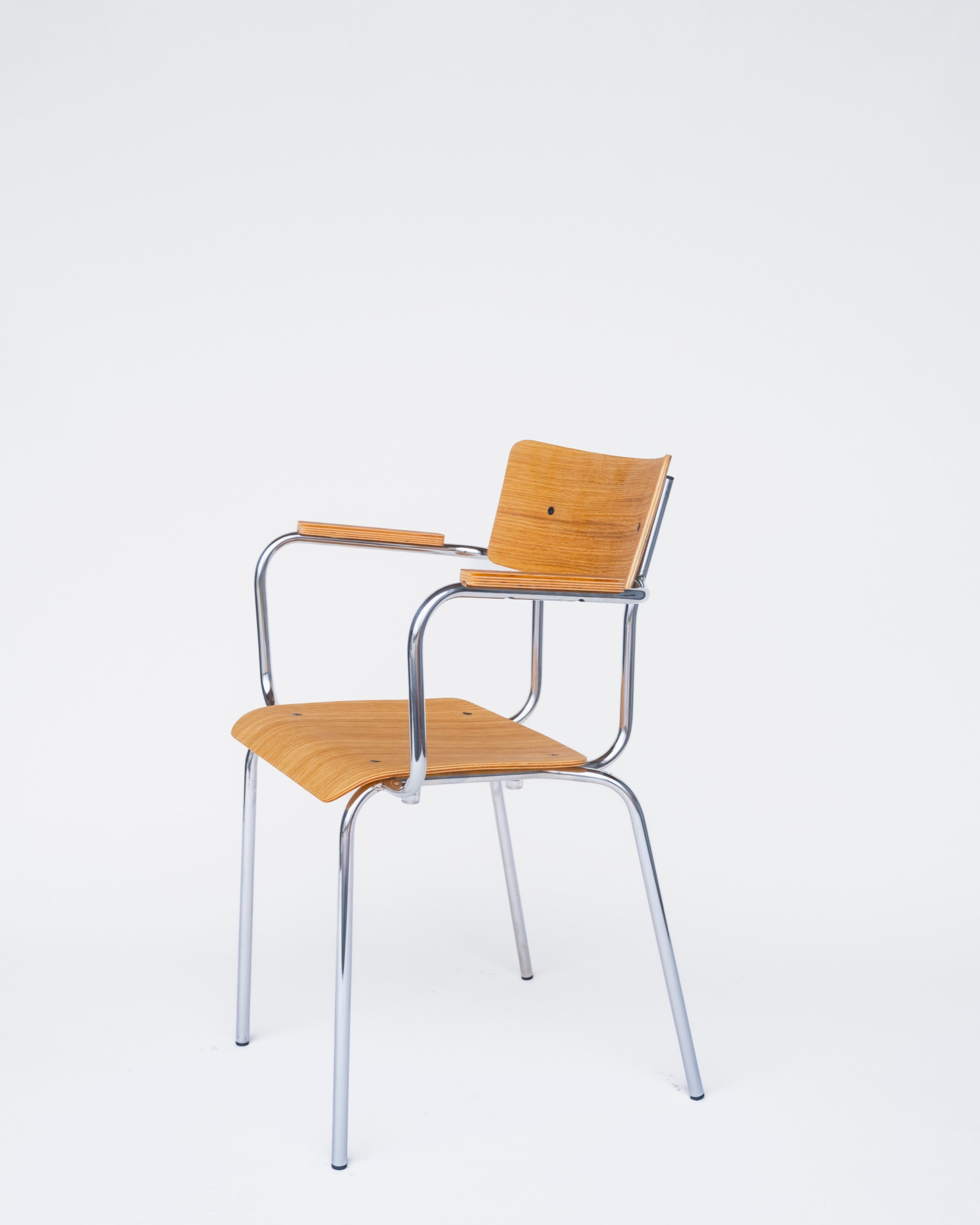 Bensberger Stuehle Berlin Armlehnenstuhl Designstuhl mit Chromgestell und Holz