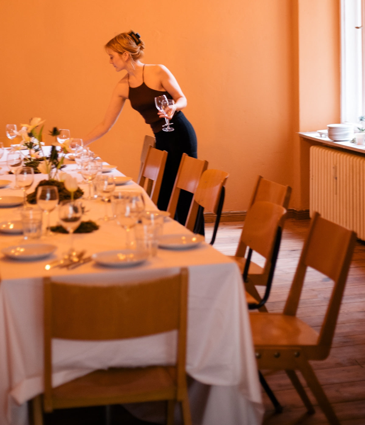 Vintage Designstühle von Bensberger beim Herrlich Dining Event – stilvolle Sitzmöbel für exklusive Dinner, Hochzeiten, Filmproduktionen und besondere Veranstaltungen.